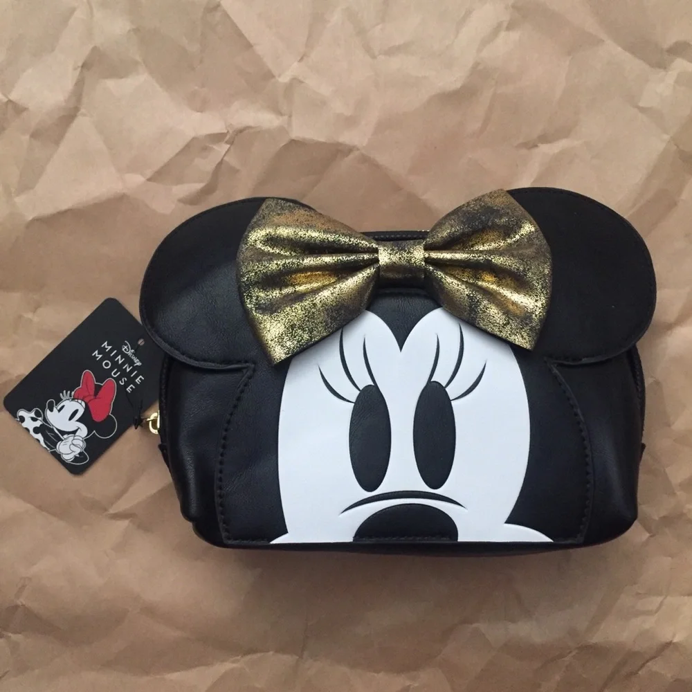 Minnie Mouse makeup bag